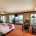 Twin Plaza Hotel