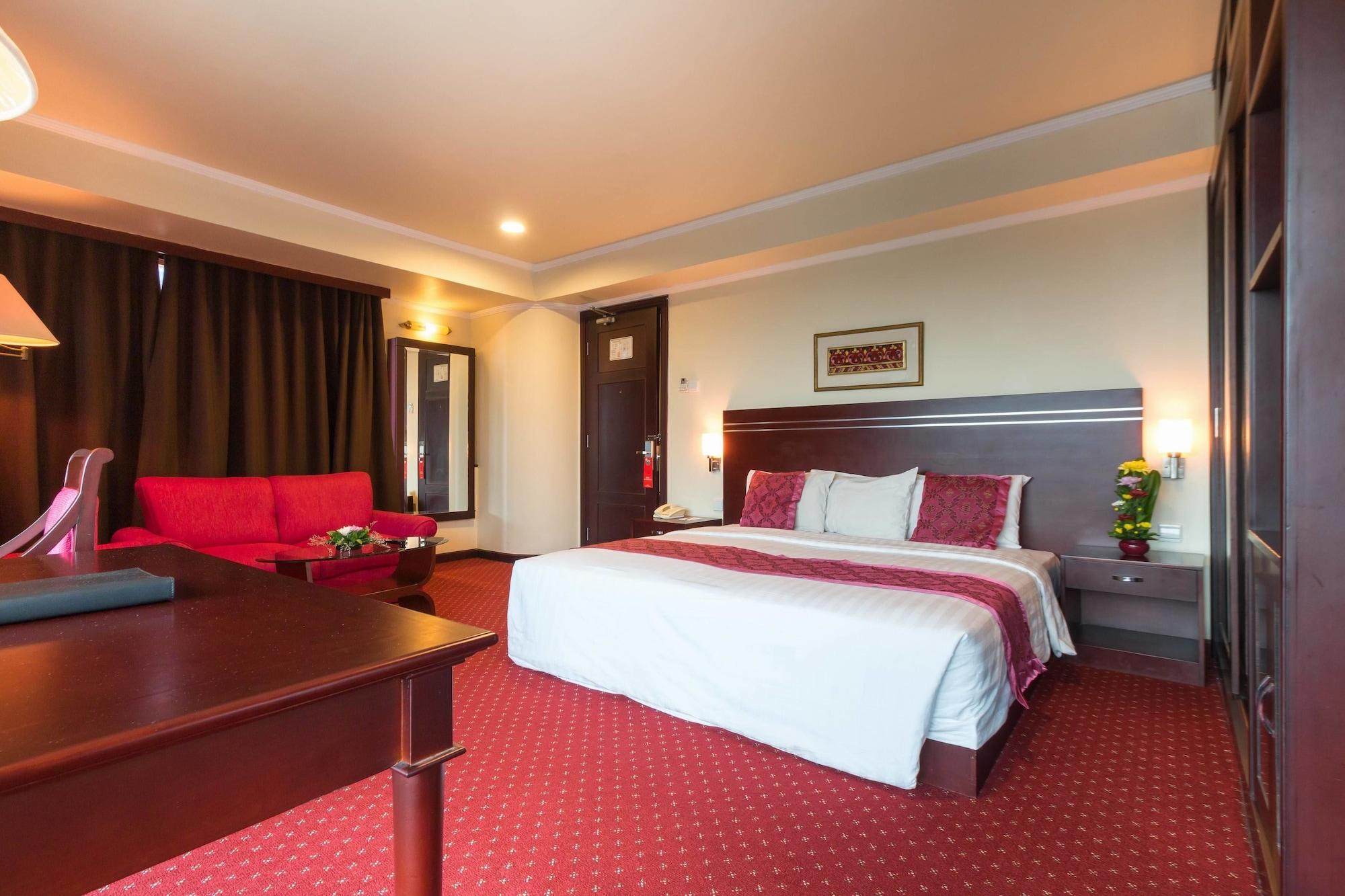Twin Plaza Hotel