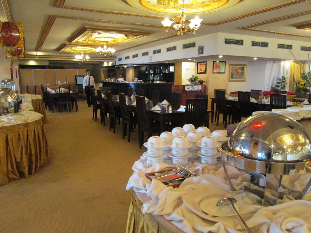 Twin Plaza Hotel Jakarta