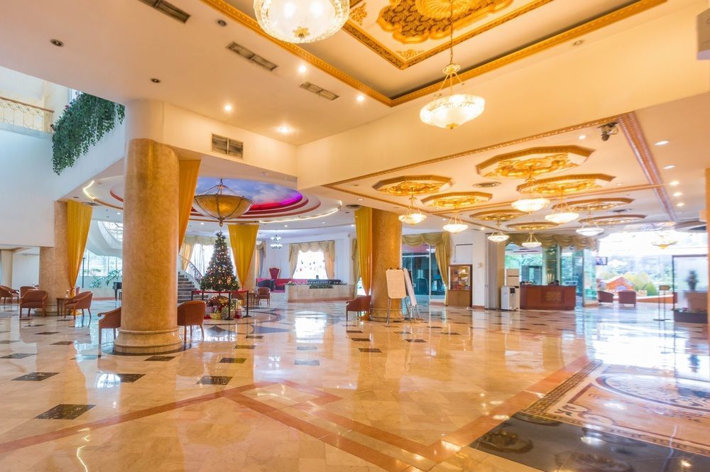 Hotel Twin Plaza 4*